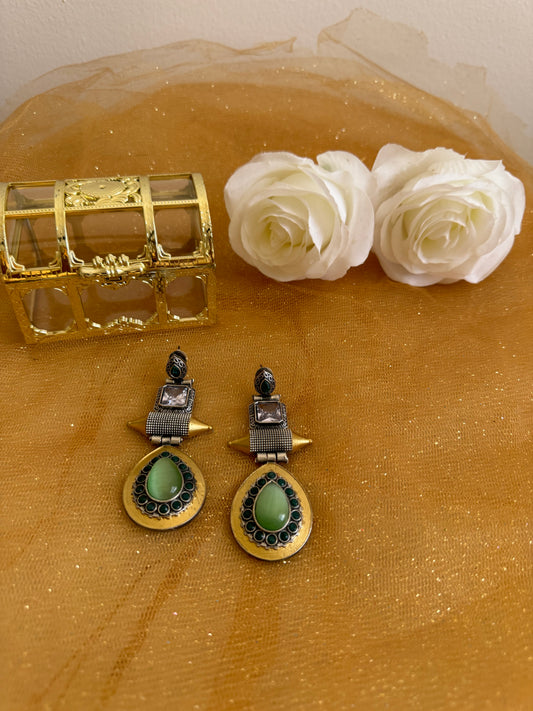 Pista Green Dual Tone Earring